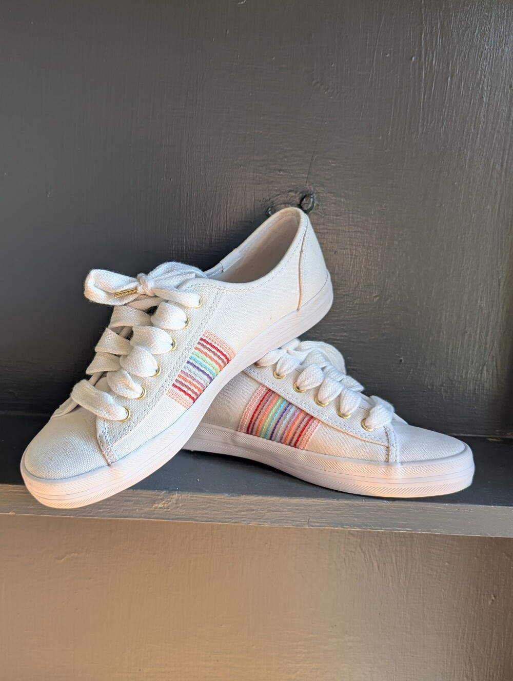 NWOT Keds Kickstart with Rainbow Stripe - 8